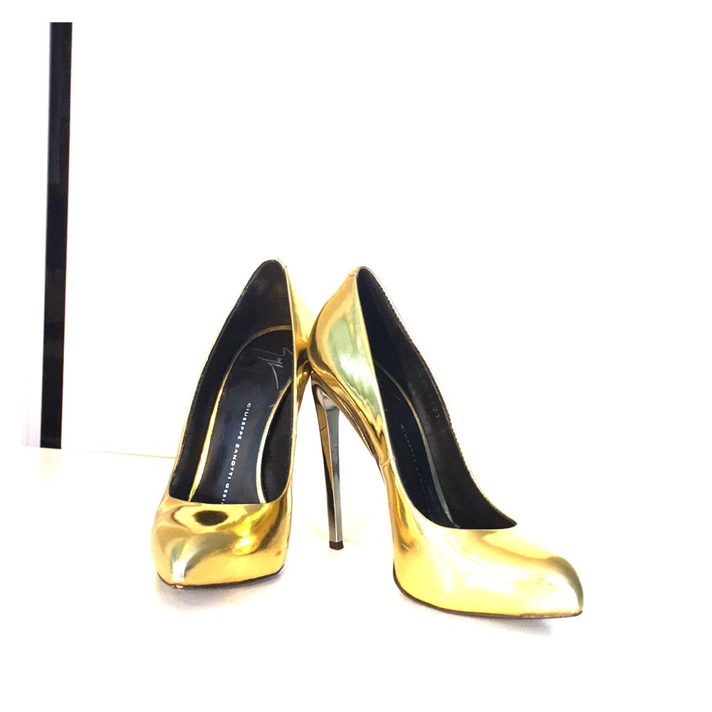 Giuseppe Zanotti Metallic Leather Pointed Toe Pump